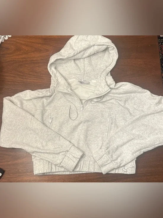 OAK Heather Gray Cropped Half-Zip Hoodie - Picture 3 of 5